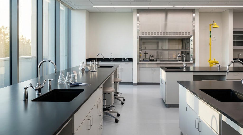 fasilitas science lab equipment for schools meja lab dan lemari asam sefa